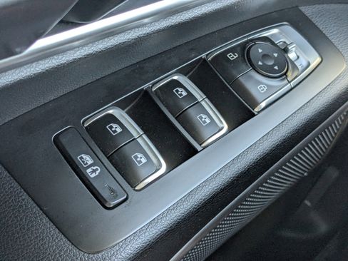 Certified 2024 Kia Telluride LX image 26