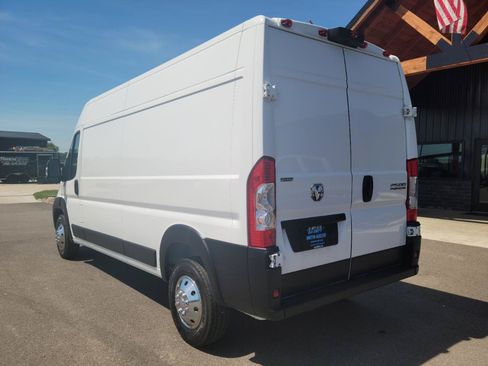 Used 2024 RAM ProMaster 2500 w/ Convenience Group FWD image 6
