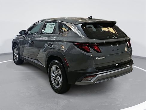 New 2026 Hyundai Tucson SE image 7