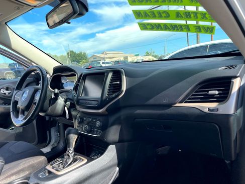 Used 2016 Jeep Cherokee Latitude image 17