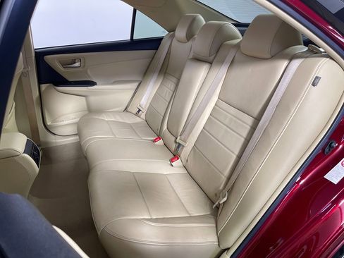 Used 2017 Toyota Camry XLE image 13