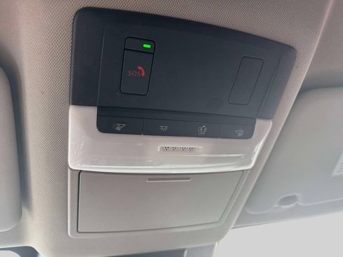 Used 2025 Nissan Rogue SV FWD image 29