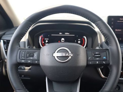 Certified 2025 Nissan Rogue SL w/ Tech Package AWD/4WD image 14