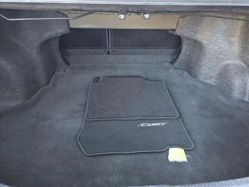 Used 2017 Toyota Camry SE image 17