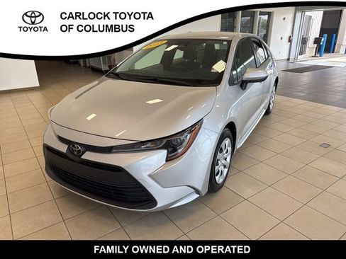 Used 2023 Toyota Corolla LE w/ Carpet Mat Package (TMS) FWD image 3