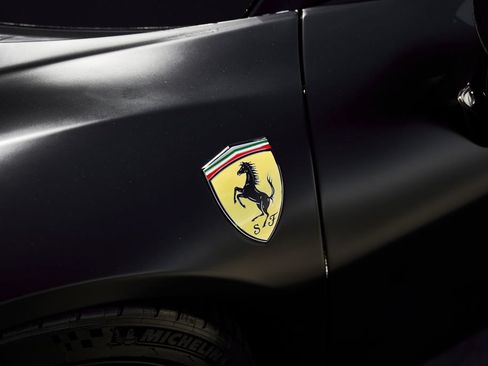 Used 2024 Ferrari SF90 Spider AWD/4WD image 10