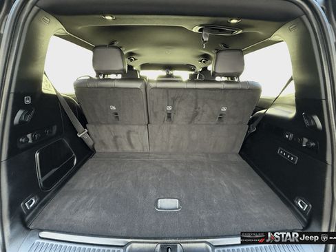 Used 2025 Jeep Wagoneer Series II w/ 8-Passenger Seating Package AWD/4WD image 31