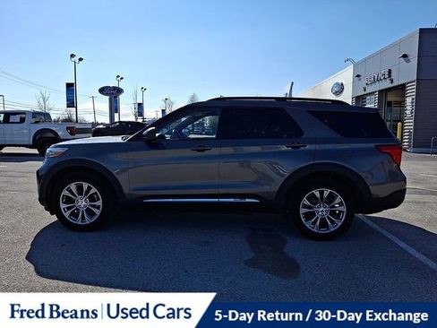 Used 2022 Ford Explorer XLT w/ Equipment Group 202A AWD/4WD image 6