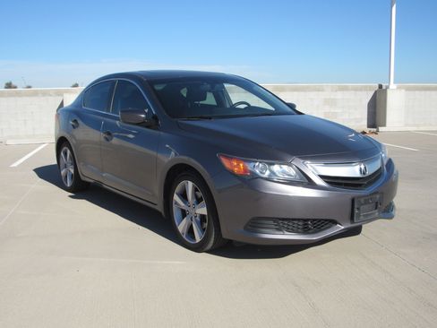 Used 2015 Acura ILX image 2