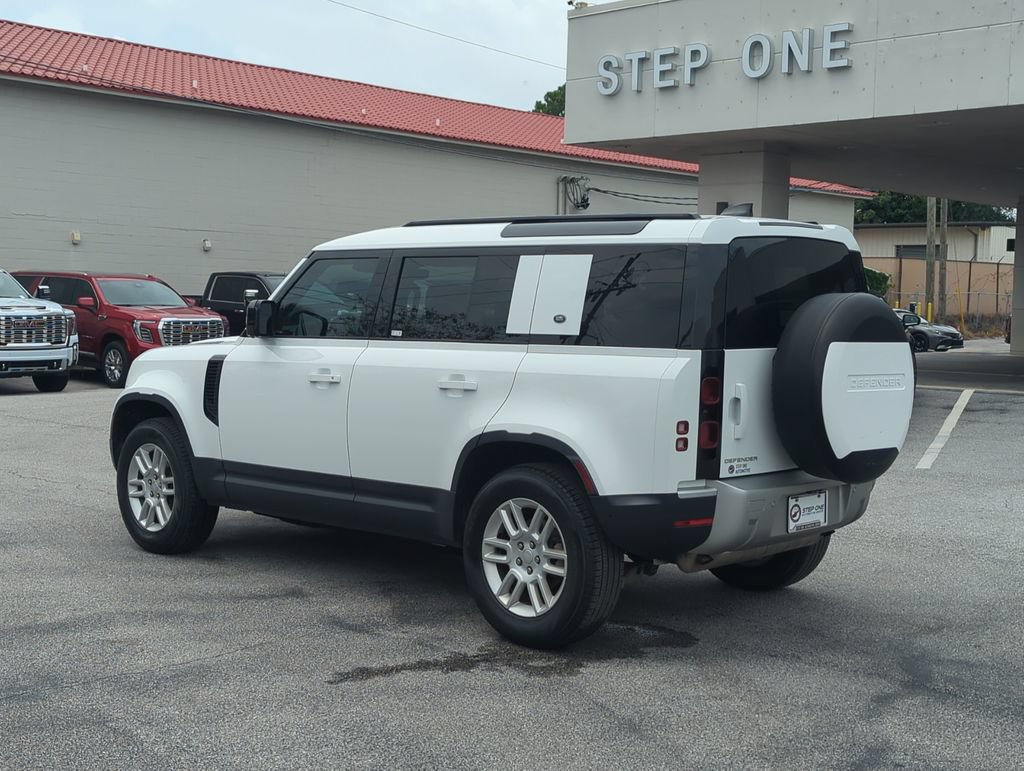 Used 2022 Land Rover Defender 110 S AWD/4WD image 4