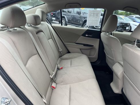 Used 2015 Honda Accord LX image 15