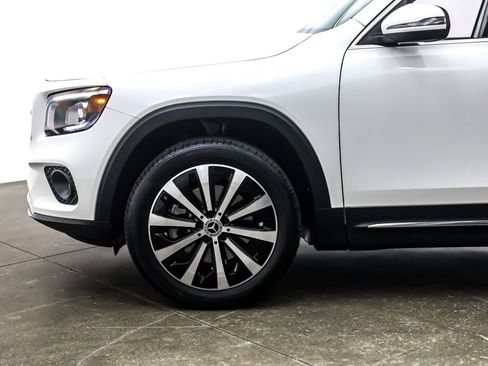 Used 2023 Mercedes-Benz GLB 250 GLB 250 SUV image 11