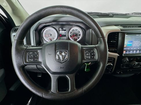 Used 2017 RAM 1500 Classic SLT image 11