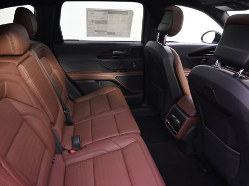 New 2026 Lincoln Nautilus Reserve w/ Jet Appearance Package AWD/4WD image 18