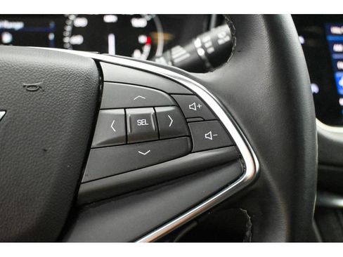 Used 2024 Cadillac XT5 Luxury FWD image 39