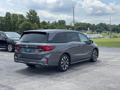 Used 2026 Honda Odyssey Elite image 5