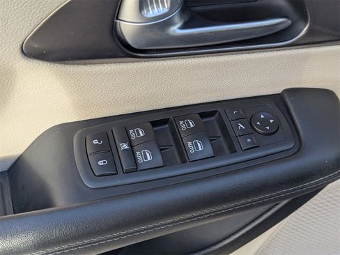 Used 2018 Chrysler Pacifica Limited w/ Advanced Safetytec Group image 22