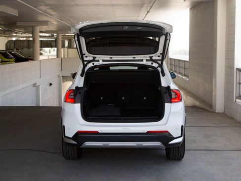 Certified 2025 BMW X1 xDrive28i w/ Convenience Package image 23