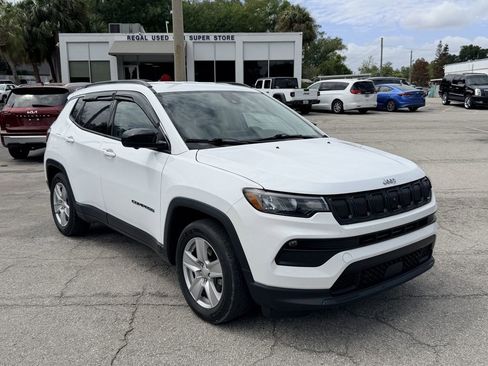 Used 2022 Jeep Compass Latitude w/ Convenience Group image 2