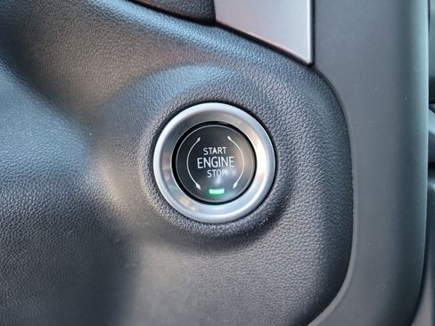 Used 2022 Chevrolet Silverado 1500 Custom image 11