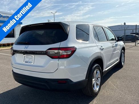 Certified 2023 Honda Pilot LX image 8