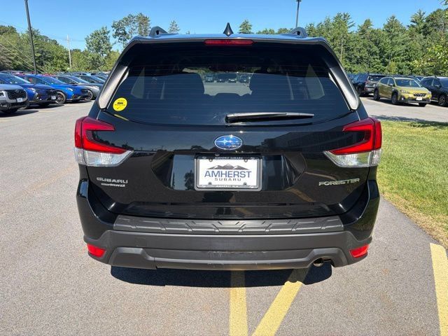 Used 2024 Subaru Forester Premium AWD/4WD image 6