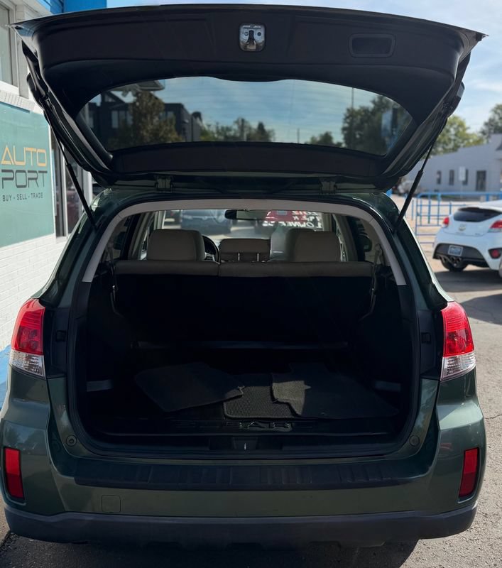 Used 2012 Subaru Outback 2.5i Premium w/ Popular Pkg 1B AWD/4WD image 10