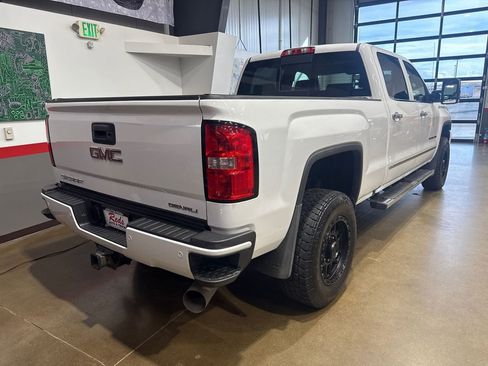 Used 2017 GMC Sierra 3500 Denali image 26