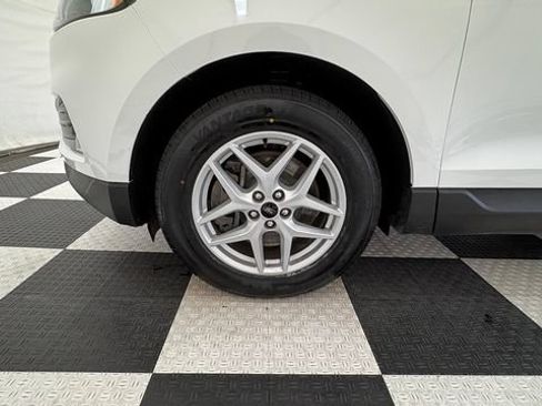 Used 2023 Ford Edge SEL w/ Convenience Package AWD/4WD image 11