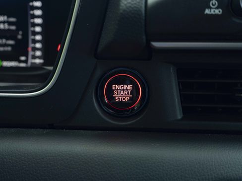 Used 2026 Honda Pilot Black Edition image 26