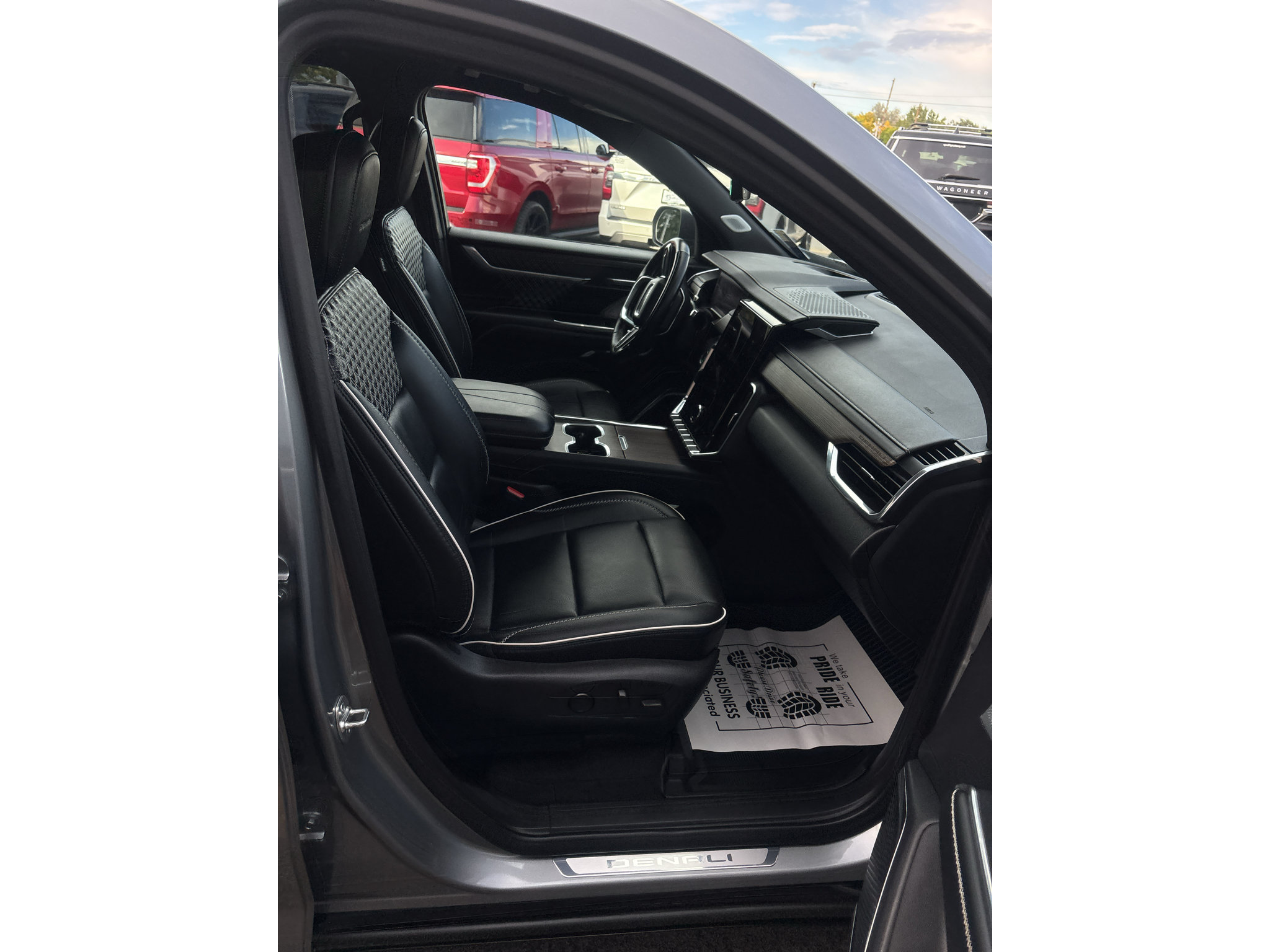 Used 2024 GMC Acadia Denali w/ Super Cruise Package AWD/4WD image 14