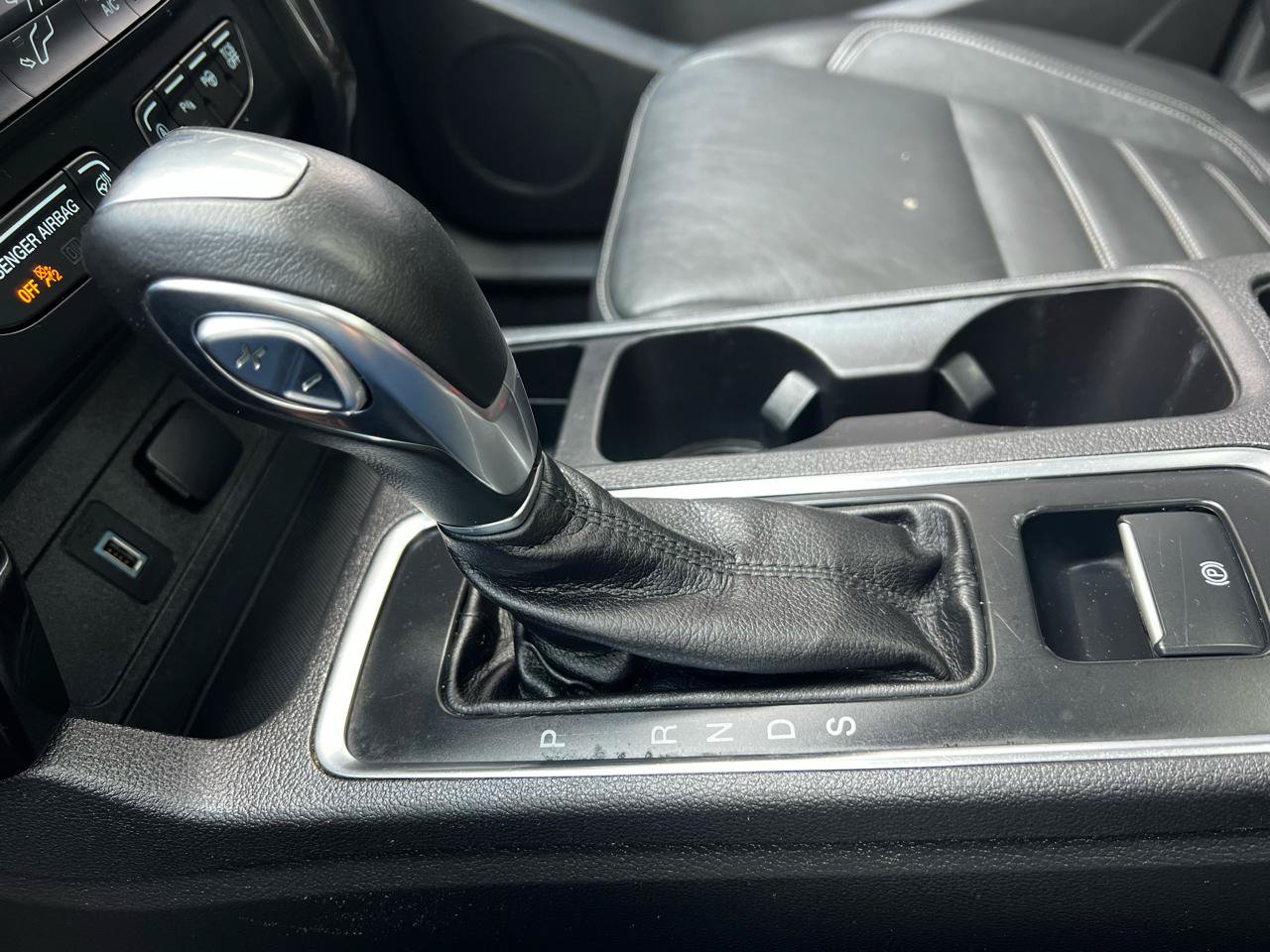 Used 2019 Ford Escape Titanium AWD/4WD image 27
