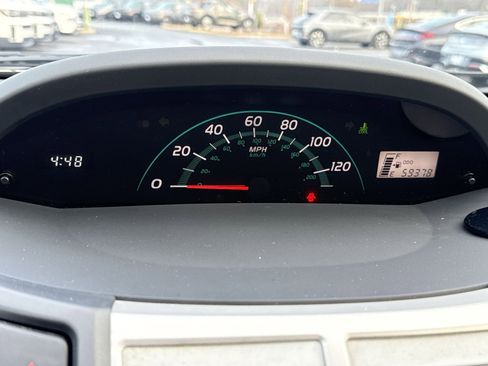 Used 2007 Toyota Yaris 2-Door Hatchback image 12