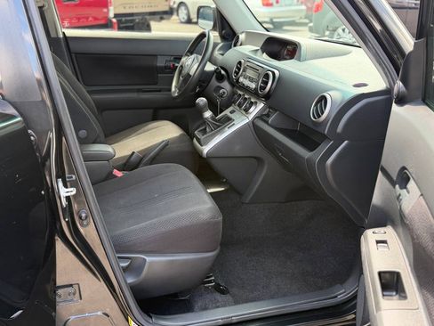 Used 2009 Scion xB FWD image 55