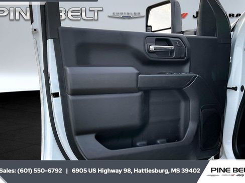 Used 2023 Chevrolet Silverado 2500 Custom w/ Gooseneck/5TH Wheel Package image 17