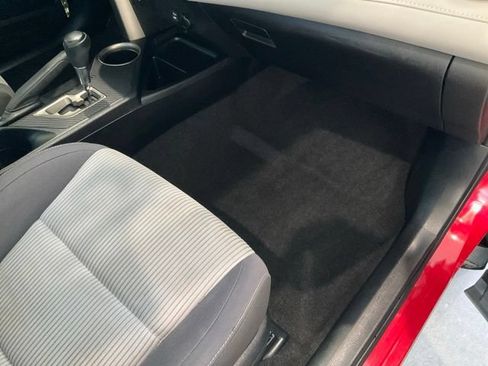 Used 2015 Toyota RAV4 XLE FWD image 25