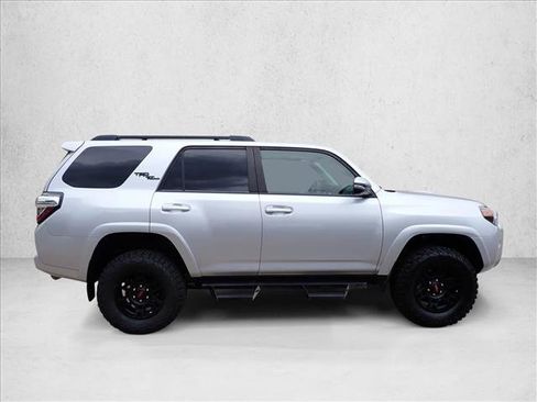 Used 2019 Toyota 4Runner TRD Off-Road Premium AWD/4WD image 5