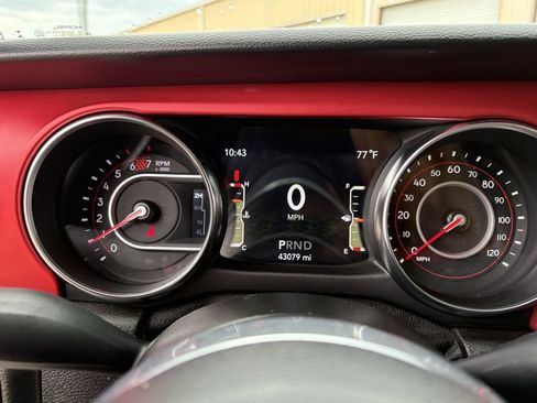 Used 2021 Jeep Wrangler Rubicon AWD/4WD image 18
