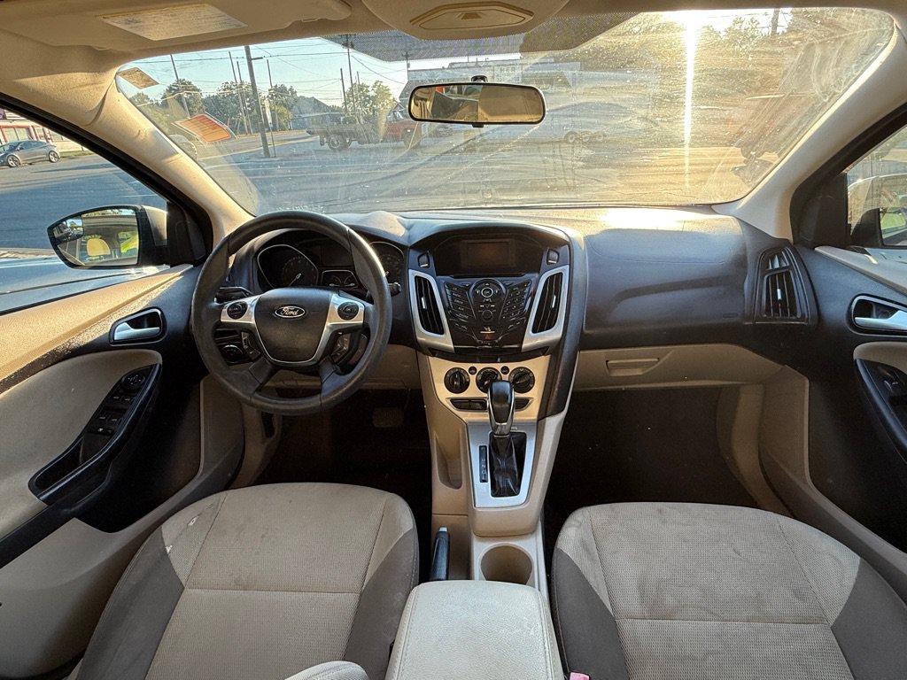 Used 2013 Ford Focus SE FWD image 5
