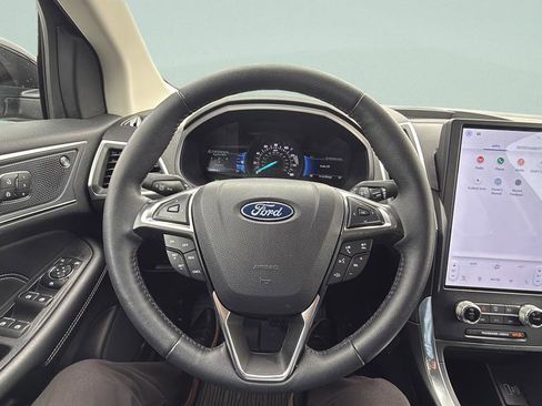 Certified 2024 Ford Edge Titanium AWD/4WD image 37