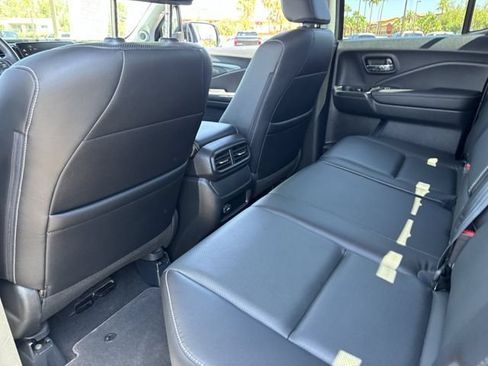 Used 2025 Honda Ridgeline RTL image 17