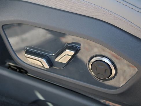 New 2026 Kia EV9 Wind image 26