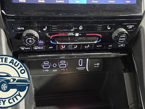 Used 2022 Jeep Grand Cherokee Limited 4xe image 15