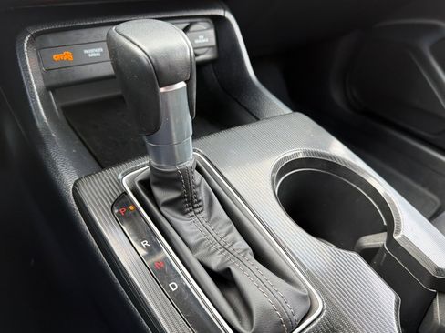 Used 2025 Honda Civic Sport image 19