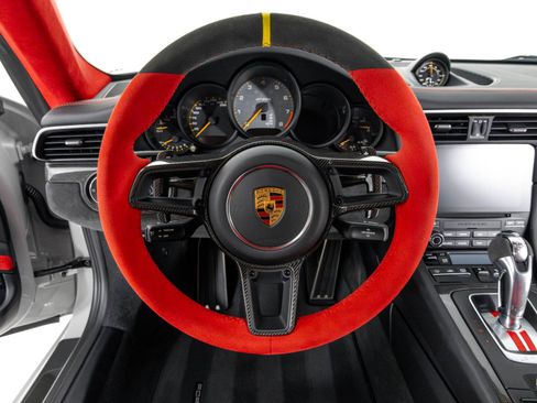 Used 2018 Porsche 911 GT2 RS image 17