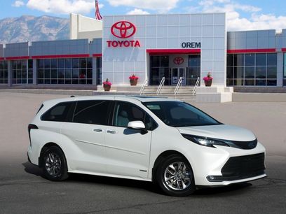 Used 2021 Toyota Sienna XLE