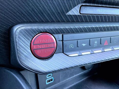 Used 2024 Ford Mustang Convertible RWD image 34
