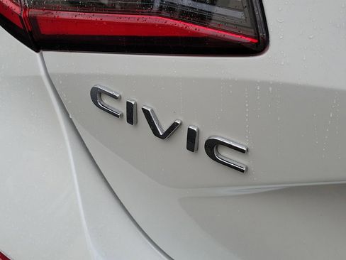 Used 2023 Honda Civic Sport image 7