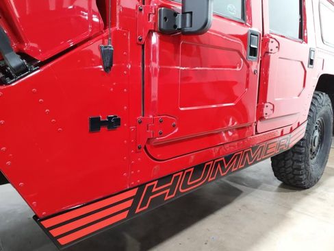 Used 2004 HUMMER H1 4-Door Wagon image 8