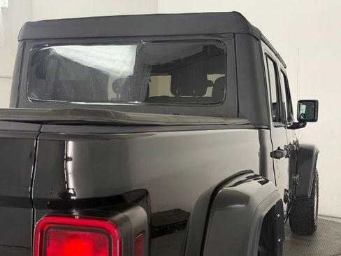 Used 2023 Jeep Gladiator Sport AWD/4WD image 55